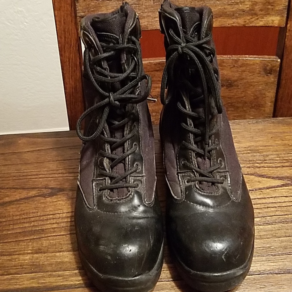 Combat boots